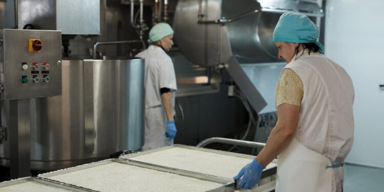 Minimum Wage in New York City Set to Rise Jan. 1, a Small Boost in the Face of Rising Costs